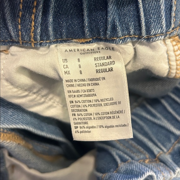 American Eagle Outfitters “Baggy Mom Jean” - Size 8 - Picture 9 of 14